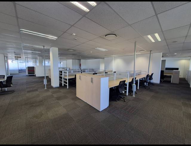551M² OFFICE TO LET IN SANDTON CENTRAL